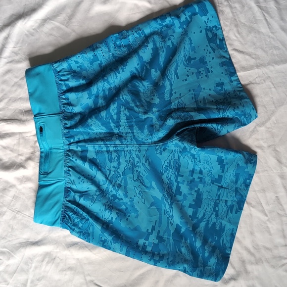 Under Armour Shorts - Picture 4 of 5